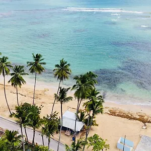https://beachfront-2-bedroom-apartment.comcaribbean.com