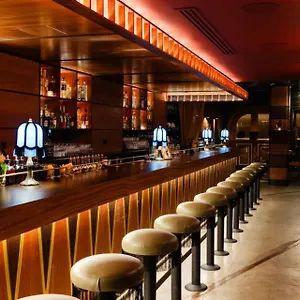 Otel The Renwick ****